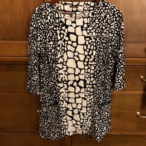 Black white permit tunic